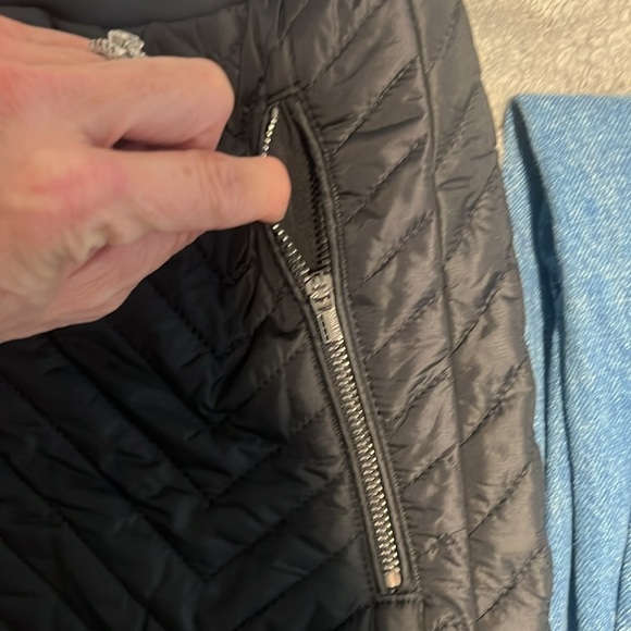 ATHLETA Apres Ski Short- Black - Picture 4 of 8